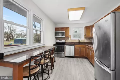 Kitchen - 12176 Cavalier Dr, Dunkirk, MD 20754 photo 2 of 2