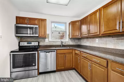 Kitchen - 12176 Cavalier Dr, Dunkirk, MD 20754 photo 1 of 2