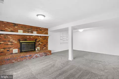 Living - 12176 Cavalier Dr, Dunkirk, MD 20754 photo 6 of 8