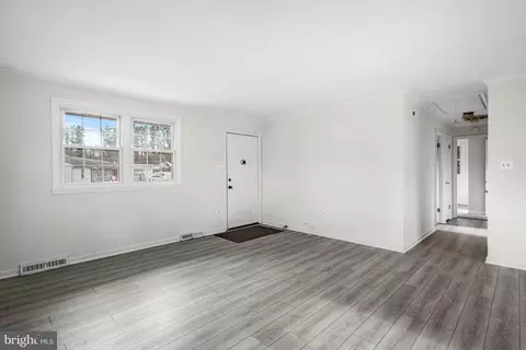 Living - 12176 Cavalier Dr, Dunkirk, MD 20754 photo 4 of 8