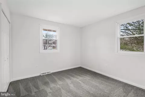 Bedroom - 12176 Cavalier Dr, Dunkirk, MD 20754 photo 4 of 6
