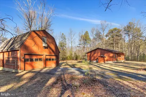 11935 Oyster Ct, Lusby, MD 20657