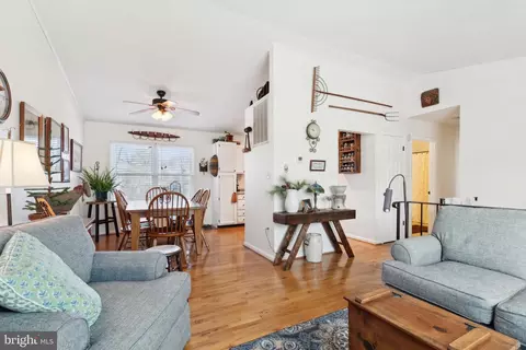 Entry Way - 7809 Pine Blvd, Lusby, MD 20657 photo 4 of 5