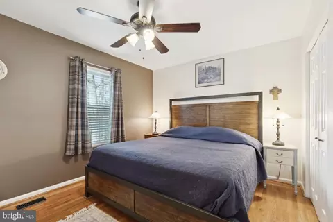 Bedroom - 7809 Pine Blvd, Lusby, MD 20657 photo 2 of 5