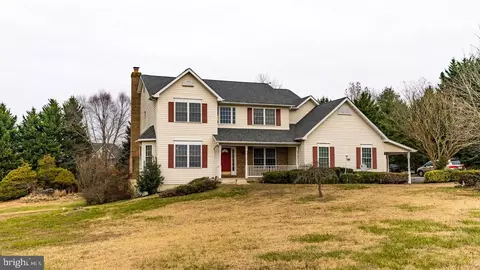 910 Busters Ln, Owings, MD 20736