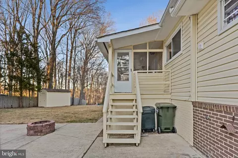 Exterior - 9910 Jonathan Dr, Dunkirk, MD 20754 photo 5 of 9