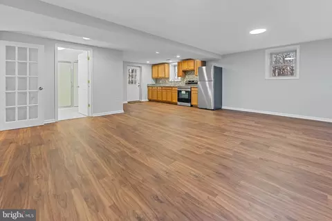 Living - 9910 Jonathan Dr, Dunkirk, MD 20754 photo 13 of 13