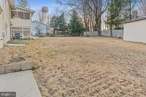 Exterior - 9910 Jonathan Dr, Dunkirk, MD 20754 photo 6 of 9
