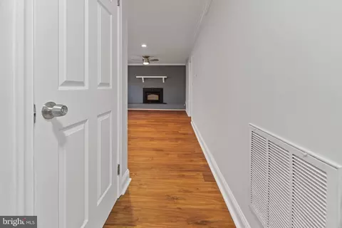 Entry Way - 9910 Jonathan Dr, Dunkirk, MD 20754 photo 9 of 9