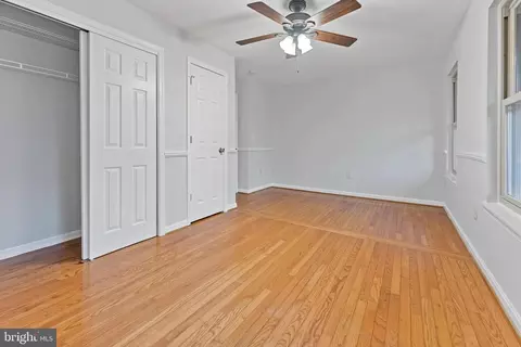 Bedroom - 9910 Jonathan Dr, Dunkirk, MD 20754 photo 4 of 6