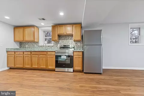 Kitchen - 9910 Jonathan Dr, Dunkirk, MD 20754 photo 5 of 5
