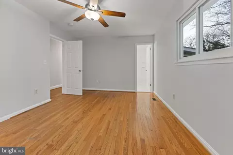 Bedroom - 9910 Jonathan Dr, Dunkirk, MD 20754 photo 2 of 6