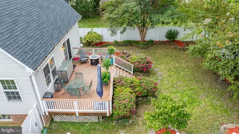 Exterior - 14331 Calvert St, Solomons, MD 20688 photo 7 of 9