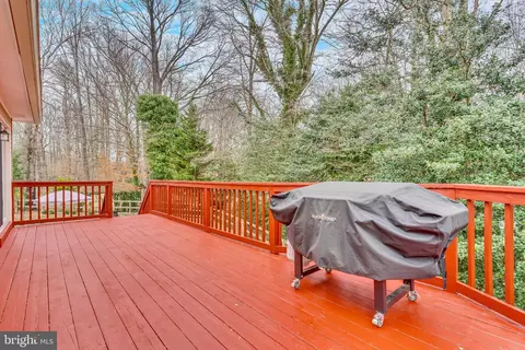 Exterior - 9811 Empire Ct, Dunkirk, MD 20754 photo 5 of 10