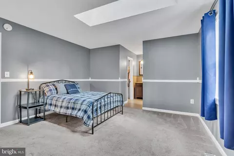 Bedroom - 9811 Empire Ct, Dunkirk, MD 20754 photo 3 of 9