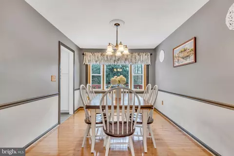 Dining - 9811 Empire Ct, Dunkirk, MD 20754 photo 2 of 3
