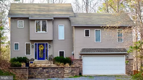 294 Valerie Ln, Lusby, MD 20657