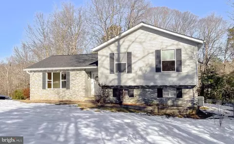 8162 Ebbtide Ln, Lusby, MD 20657
