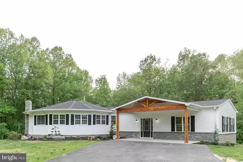 1160 Plum Point Rd, Huntingtown, MD 20639