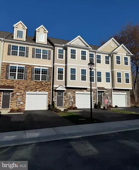 227 Sullivan Ln, Prince Frederick, MD 20678