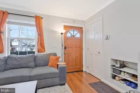 Entry Way - 3939 7th St, North Beach, MD 20714 photo 2 of 3