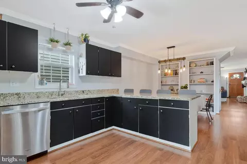 Kitchen - 3939 7th St, North Beach, MD 20714 photo 5 of 6