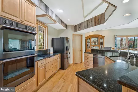 Kitchen - 263 Frontier Trl, Lusby, MD 20657 photo 4 of 6