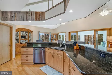 Kitchen - 263 Frontier Trl, Lusby, MD 20657 photo 5 of 6