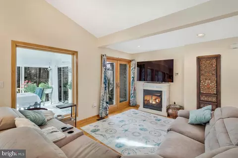 Living - 263 Frontier Trl, Lusby, MD 20657 photo 3 of 3