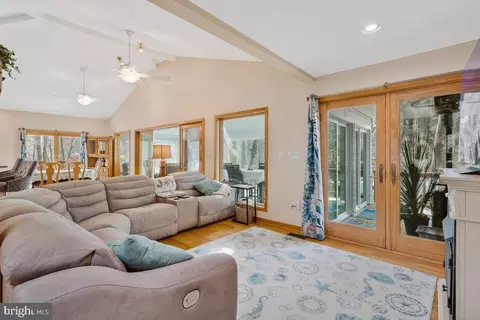 Living - 263 Frontier Trl, Lusby, MD 20657 photo 1 of 3