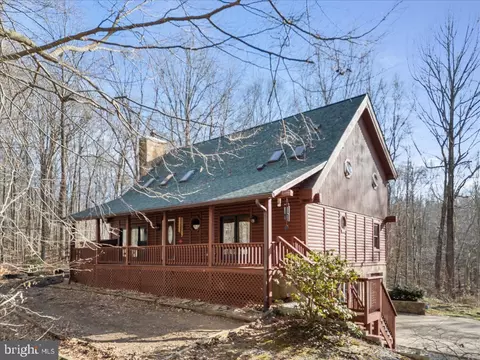 3125 Karen Dr, Chesapeake Beach, MD 20732