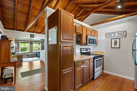 976 Eagle Pt, Lusby, MD 20657 photo 3