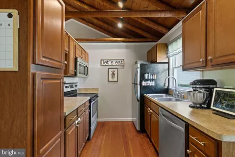 976 Eagle Pt, Lusby, MD 20657 photo 4