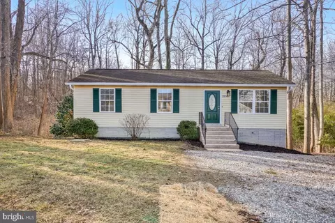 3914 Bayview Dr, Chesapeake Beach, MD 20732