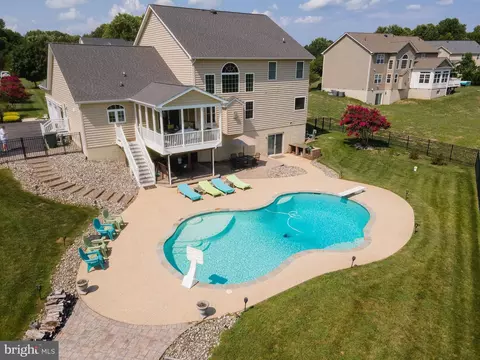 7010 Wilderness Ct, Owings, MD 20736