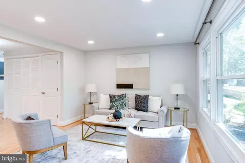 12452 White Horse Rd, Lusby, MD 20657