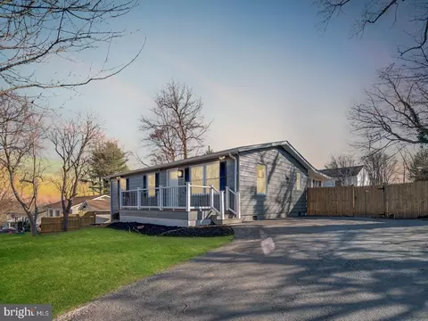 3609 7th St, North Beach, MD 20714