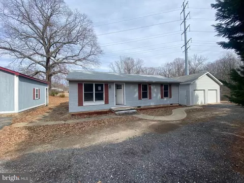 721 White Sands Dr, Lusby, MD 20657