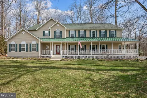 1453 Bidwell Ln, Huntingtown, MD 20639