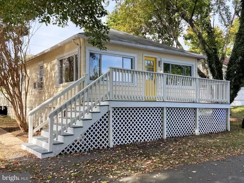 180 Bay Ave, Prince Frederick, MD 20678