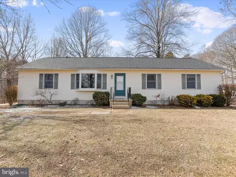1298 Lottie Fowler Rd, Prince Frederick, MD 20678