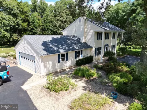 6155 Sandy Point Rd, Prince Frederick, MD 20678