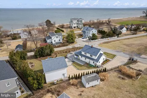 5122 Bay Pkwy, Huntingtown, MD 20639