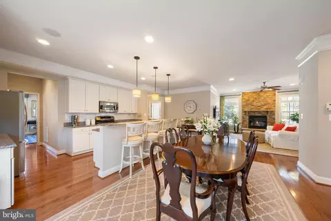 Dining - 13888 Victory, Solomons, MD 20688 photo 1 of 3