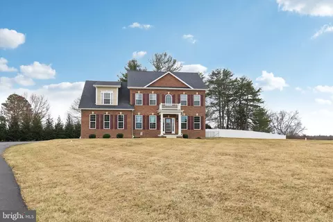 Exterior - 8234 Copperleaf Ct, Owings, MD 20736 photo 4 of 20