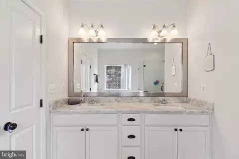 Bath - 8234 Copperleaf Ct, Owings, MD 20736 photo 3 of 4