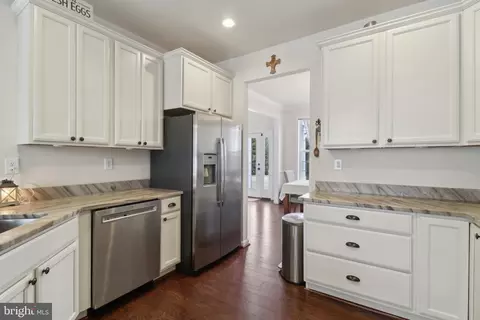 Entry Way - 8234 Copperleaf Ct, Owings, MD 20736 photo 1 of 31