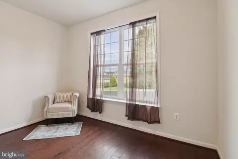 Entry Way - 8234 Copperleaf Ct, Owings, MD 20736 photo 11 of 31