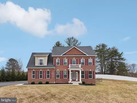 Exterior - 8234 Copperleaf Ct, Owings, MD 20736 photo 9 of 20