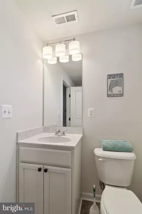Bath - 8234 Copperleaf Ct, Owings, MD 20736 photo 4 of 4